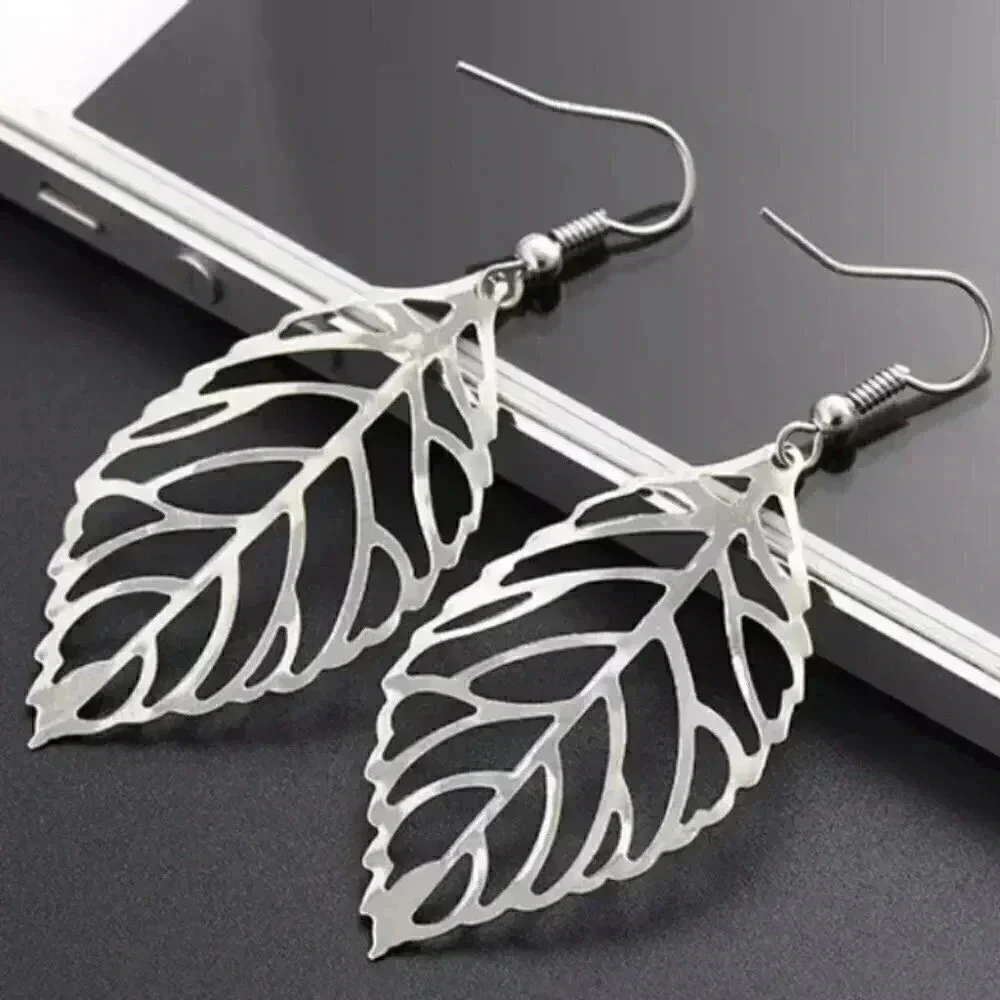 Silver leaf hot earring